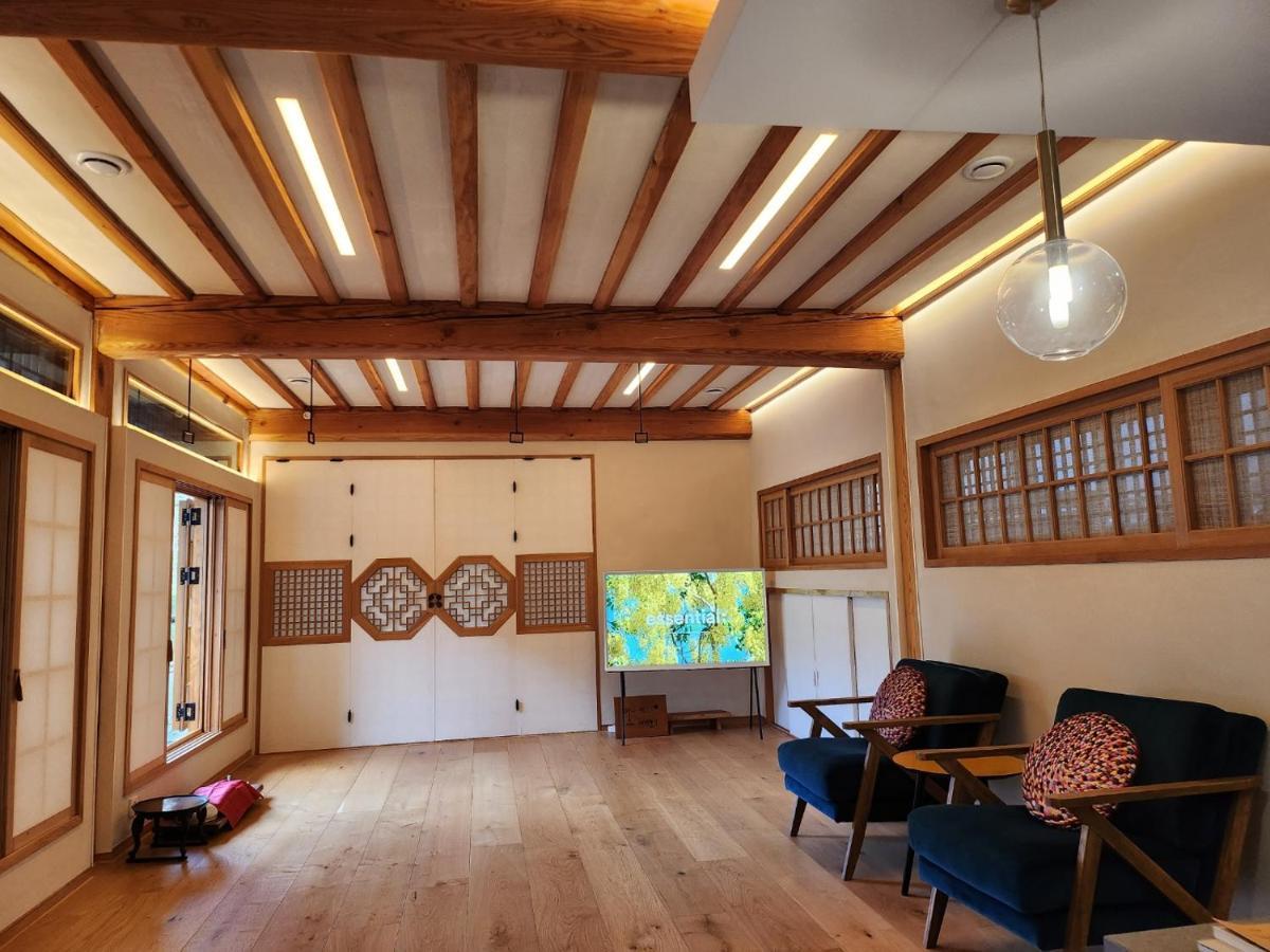 Holiday home Iriru Luxury Hanok - Eunpyung Hanok Village *