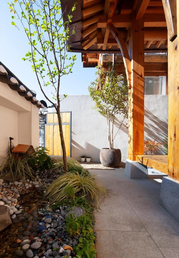 Iriru Luxury Hanok - Eunpyung Hanok Village Seoul