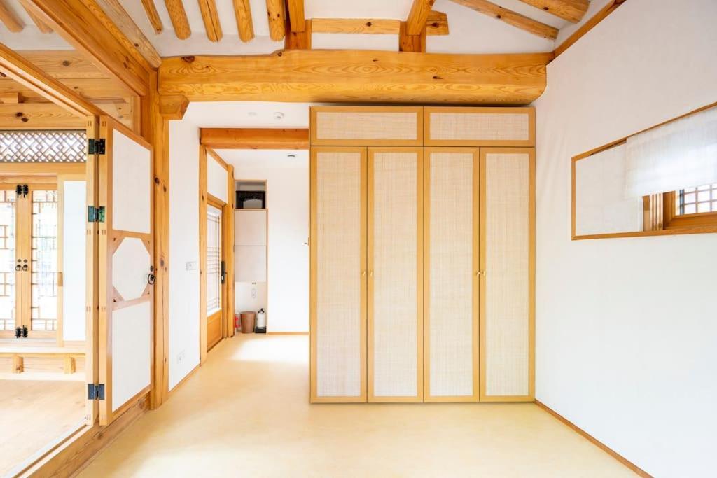 Holiday home Iriru Luxury Hanok - Eunpyung Hanok Village *