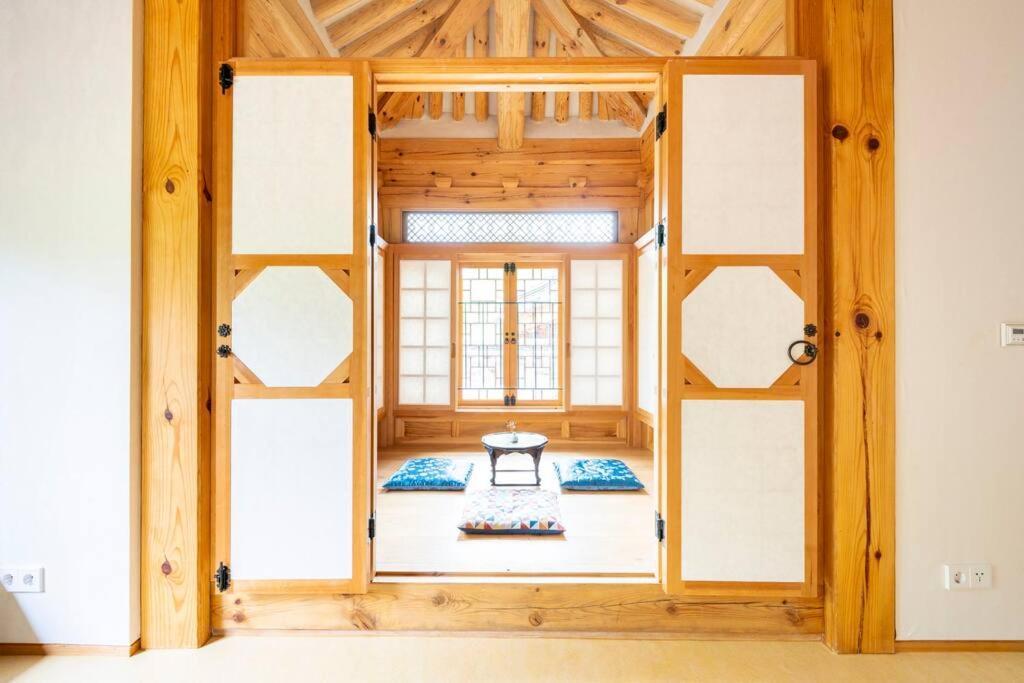 Holiday home Iriru Luxury Hanok - Eunpyung Hanok Village *